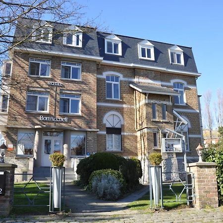 Hotel Bon Accueil De Haan Exterior photo